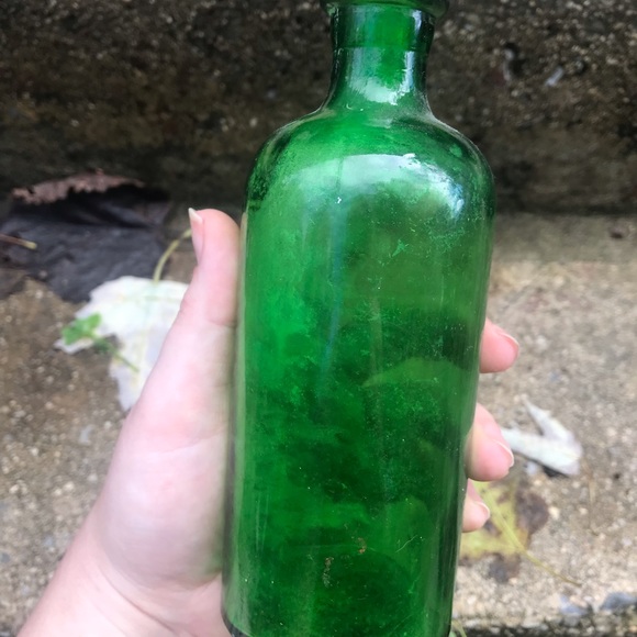 Antique 20s Green Glass Bottle - Picture 4 of 4